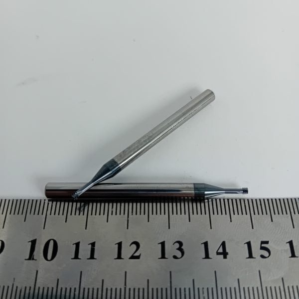 Твердосплавная трёхзубая резьбофреза M2.5x0.45