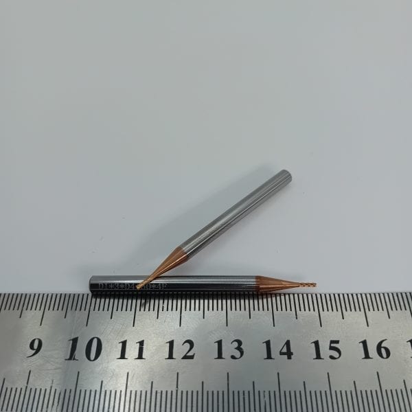 Фреза твердосплавная концевая по стали и нержавейке 1 мм (1x3x4x50)